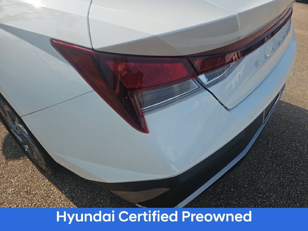 Certified 2024 Hyundai Elantra SEL FWD image 28
