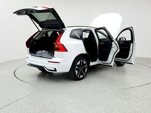 New 2026 Volvo XC60 B5 Plus w/ Climate Package image 11
