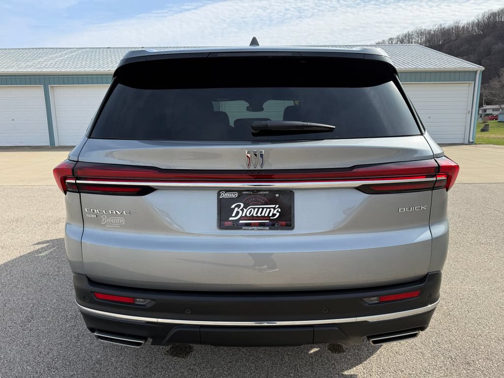 Used 2025 Buick Enclave Preferred AWD/4WD image 6