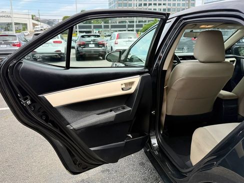 Used 2016 Toyota Corolla LE FWD image 24