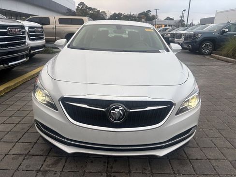 Used 2017 Buick LaCrosse Preferred image 4