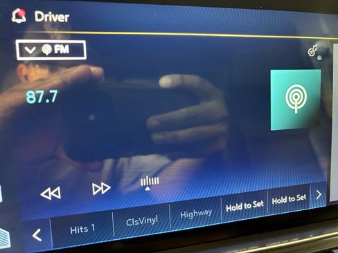 Used 2024 Chevrolet Silverado 1500 LT Trail Boss w/ LT Trail Boss Premium Package image 29