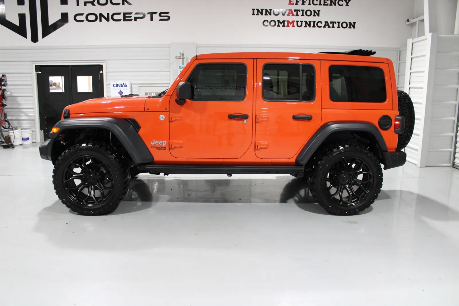 Used 2020 Jeep Wrangler Unlimited Sport S w/ Sun And Sound Package AWD/4WD image 11
