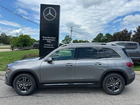 New 2026 Mercedes-Benz GLB 250 4MATIC image 2