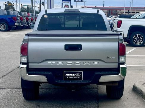 Used 2023 Toyota Tacoma TRD Off-Road AWD/4WD image 7