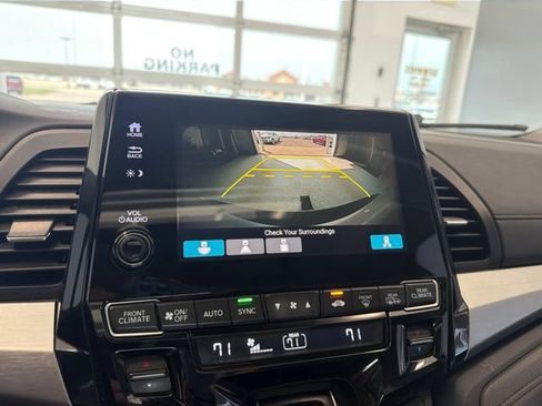 Used 2018 Honda Odyssey EX-L image 3