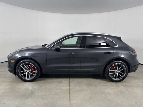 Certified 2024 Porsche Macan S AWD/4WD image 2