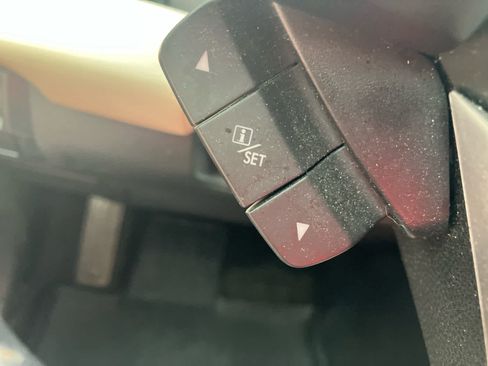 Used 2019 Subaru Ascent Limited w/ Popular Package #2 AWD/4WD image 18