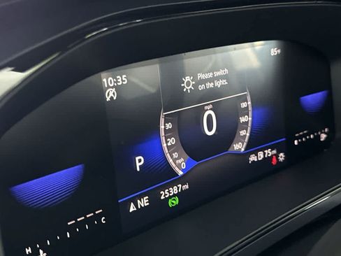 Certified 2023 Volkswagen Taos SE FWD image 16