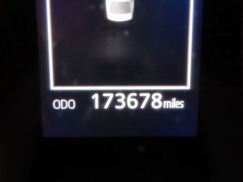 Used 2020 Toyota Camry SE image 23