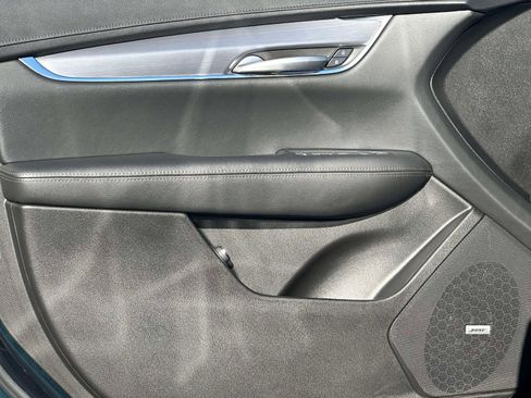 Certified 2025 Cadillac XT5 Luxury image 18
