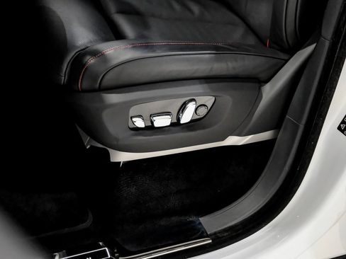 Used 2023 Rolls-Royce Cullinan Black Badge image 37