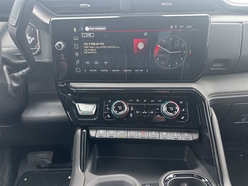 Used 2025 GMC Sierra 2500 AT4X image 22