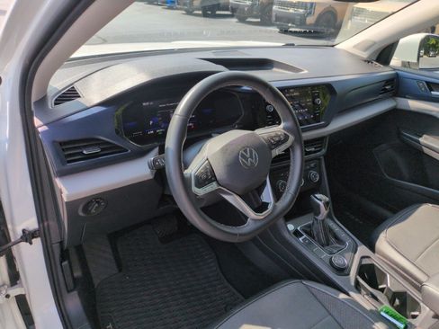 Used 2022 Volkswagen Taos SE AWD/4WD image 15