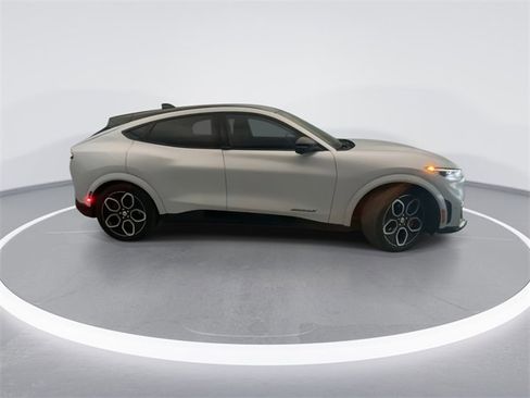 Used 2022 Ford Mustang Mach-E GT image 5