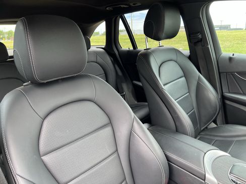 Certified 2022 Mercedes-Benz GLC 300 image 35
