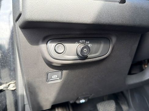 Used 2020 GMC Terrain SLE w/ Driver Convenience Package FWD image 24