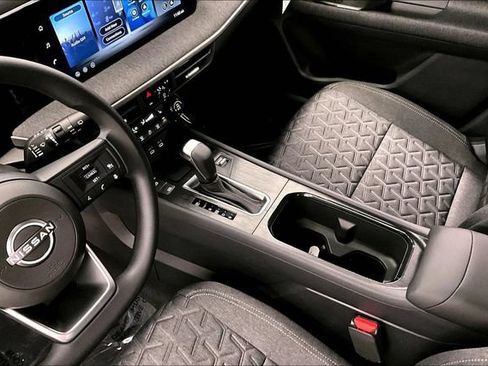 New 2027 Nissan Kicks SV w/ SV Premium Package AWD/4WD image 9