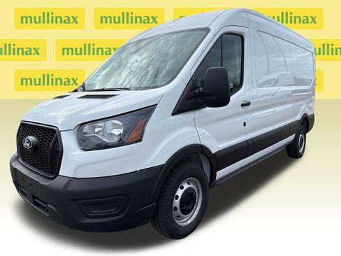 New 2026 Ford Transit 250 148 Medium Roof RWD image 17