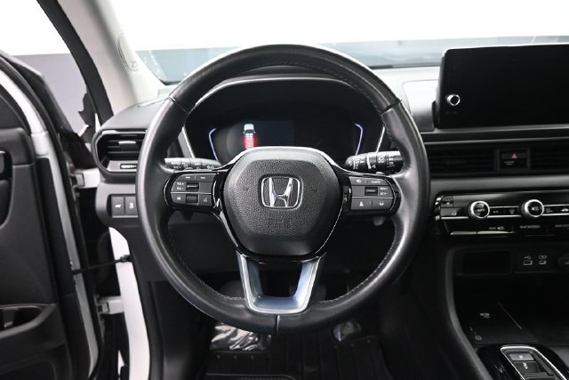 Used 2023 Honda Pilot Touring image 23