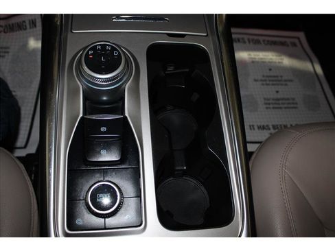 Used 2022 Ford Explorer Limited w/ Equipment Group 301A image 40