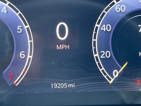 Used 2023 Jeep Grand Cherokee Altitude AWD/4WD image 22