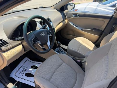 Used 2013 Hyundai Accent GLS w/ Premium Pkg FWD image 11