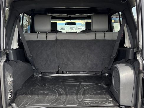 Used 2008 Jeep Wrangler Unlimited Sahara w/ Trailer Tow Group image 12