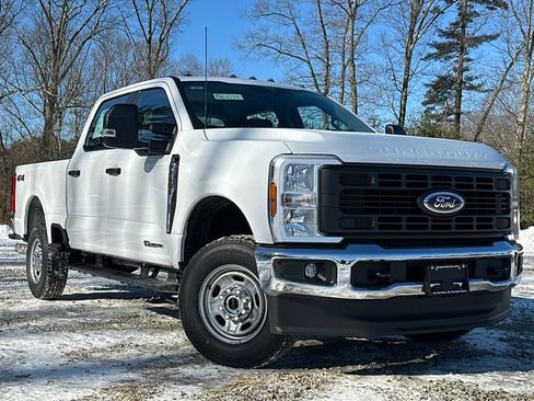New 2026 Ford F250 XL w/ XL Chrome Package image 2