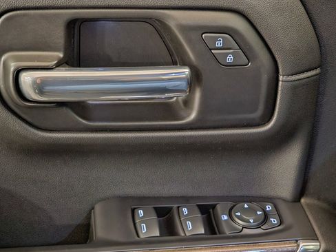 Used 2021 Chevrolet Silverado 1500 LT Trail Boss w/ Convenience Package II AWD/4WD image 15