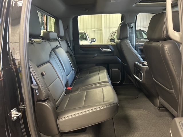 Used 2024 GMC Sierra 3500 Denali w/ Denali Reserve Package AWD/4WD image 32