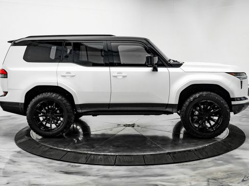 Used 2025 Lexus GX 550 image 17