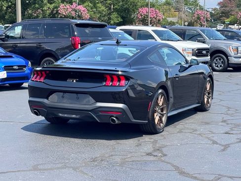 Used 2025 Ford Mustang GT Premium RWD image 18