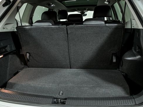 Used 2020 Volkswagen Tiguan SE image 7