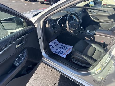 Used 2019 Chevrolet Impala LT image 34