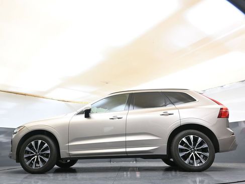 Certified 2023 Volvo XC60 B5 Core image 31