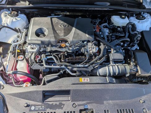 Used 2025 Toyota Camry SE image 39