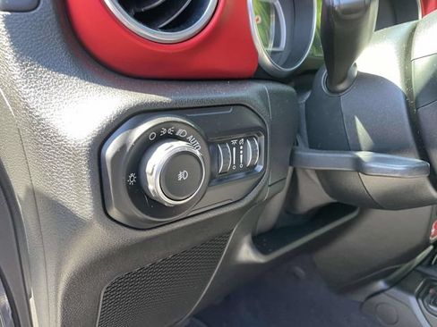 Used 2020 Jeep Wrangler Unlimited Rubicon AWD/4WD image 20