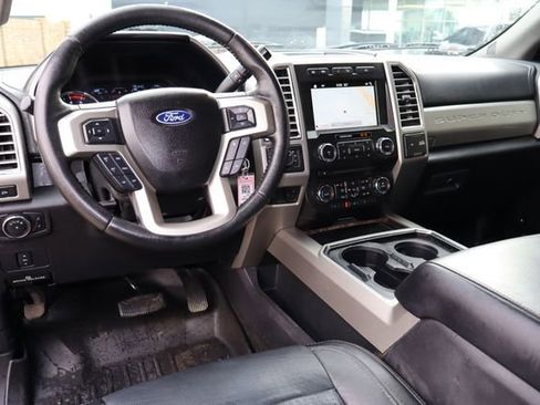 Used 2017 Ford F250 Lariat w/ Chrome Package AWD/4WD image 4