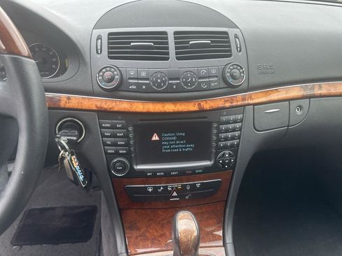 Used 2005 Mercedes-Benz E 320 Sedan image 19