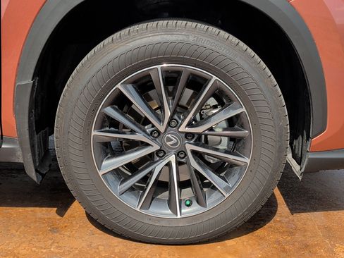 Used 2025 Lexus NX 250 FWD w/ Premium Package image 7