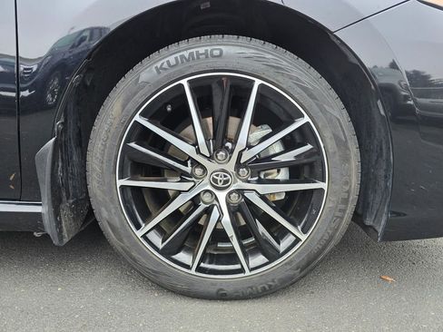 Used 2024 Toyota Camry SE image 9