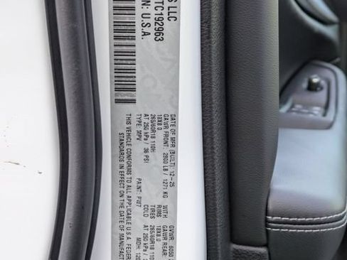 New 2026 Jeep Grand Cherokee Altitude AWD/4WD image 37