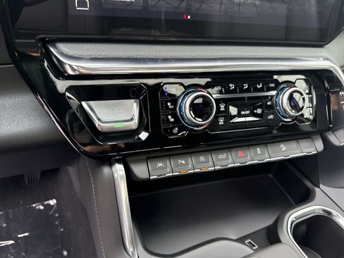 New 2026 GMC Sierra 1500 Denali AWD/4WD image 16