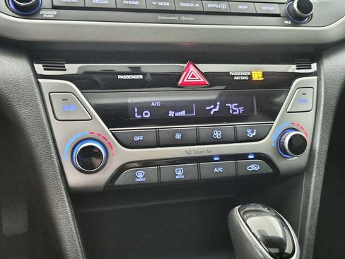 Used 2018 Hyundai Elantra Value Edition FWD image 28