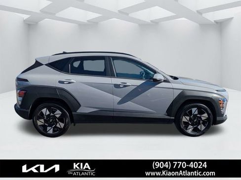 Used 2025 Hyundai Kona SEL image 2