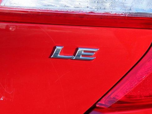 Used 2013 Toyota Camry LE image 17