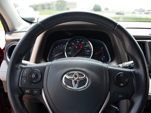 Used 2015 Toyota RAV4 Limited AWD/4WD image 10