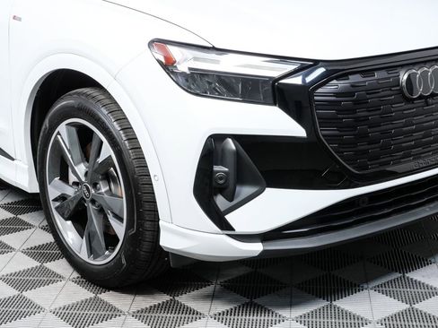 Certified 2024 Audi Q4 e-tron Premium Plus w/ Premium Plus image 33