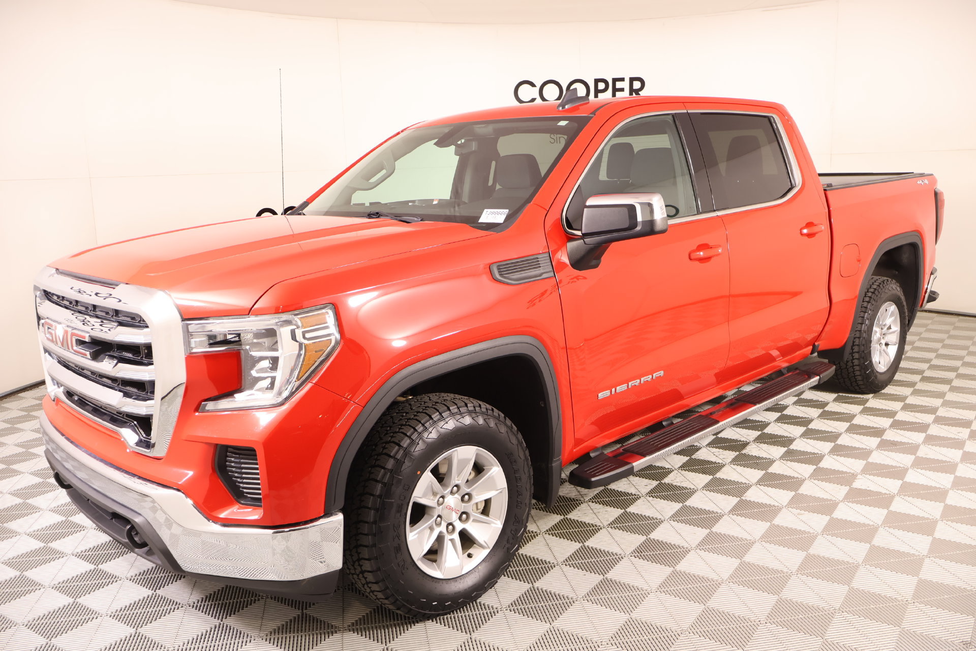 Used 2020 GMC Sierra 1500 SLE w/ SLE Value Package AWD/4WD image 10